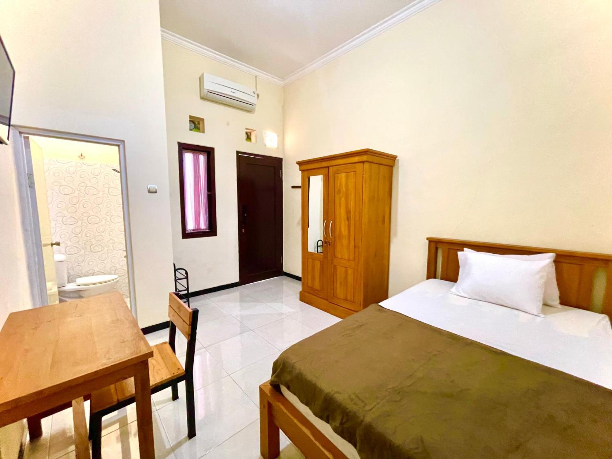 Offspring Ijen Hostel Banyuwangi Ngoại thất bức ảnh